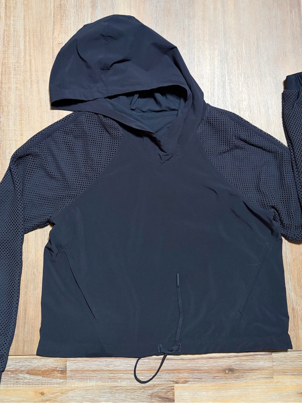 lululemon athletica Black Mesh-Sleeve Hooded Jacket